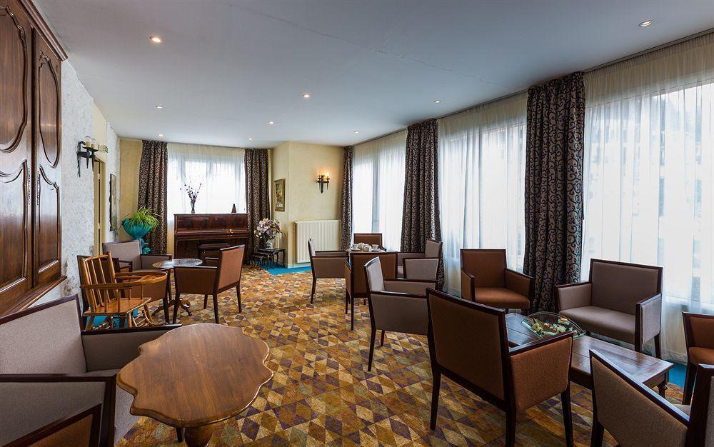 Le Parc Des Fees Hotel Retaurant & Spa La Bourboule Ngoại thất bức ảnh