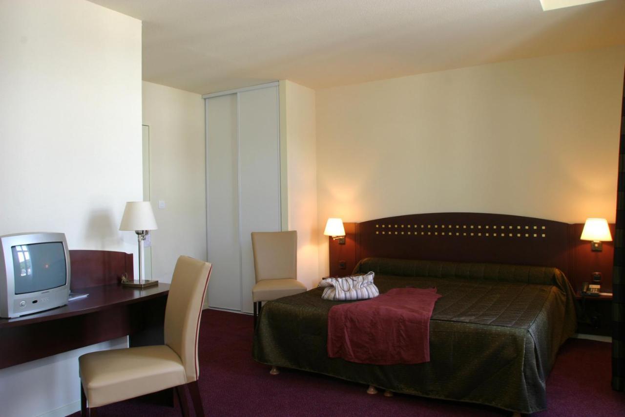 Le Parc Des Fees Hotel Retaurant & Spa La Bourboule Phòng bức ảnh